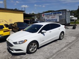 White Ford Fusion